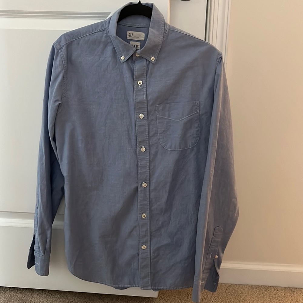 Gap shirt